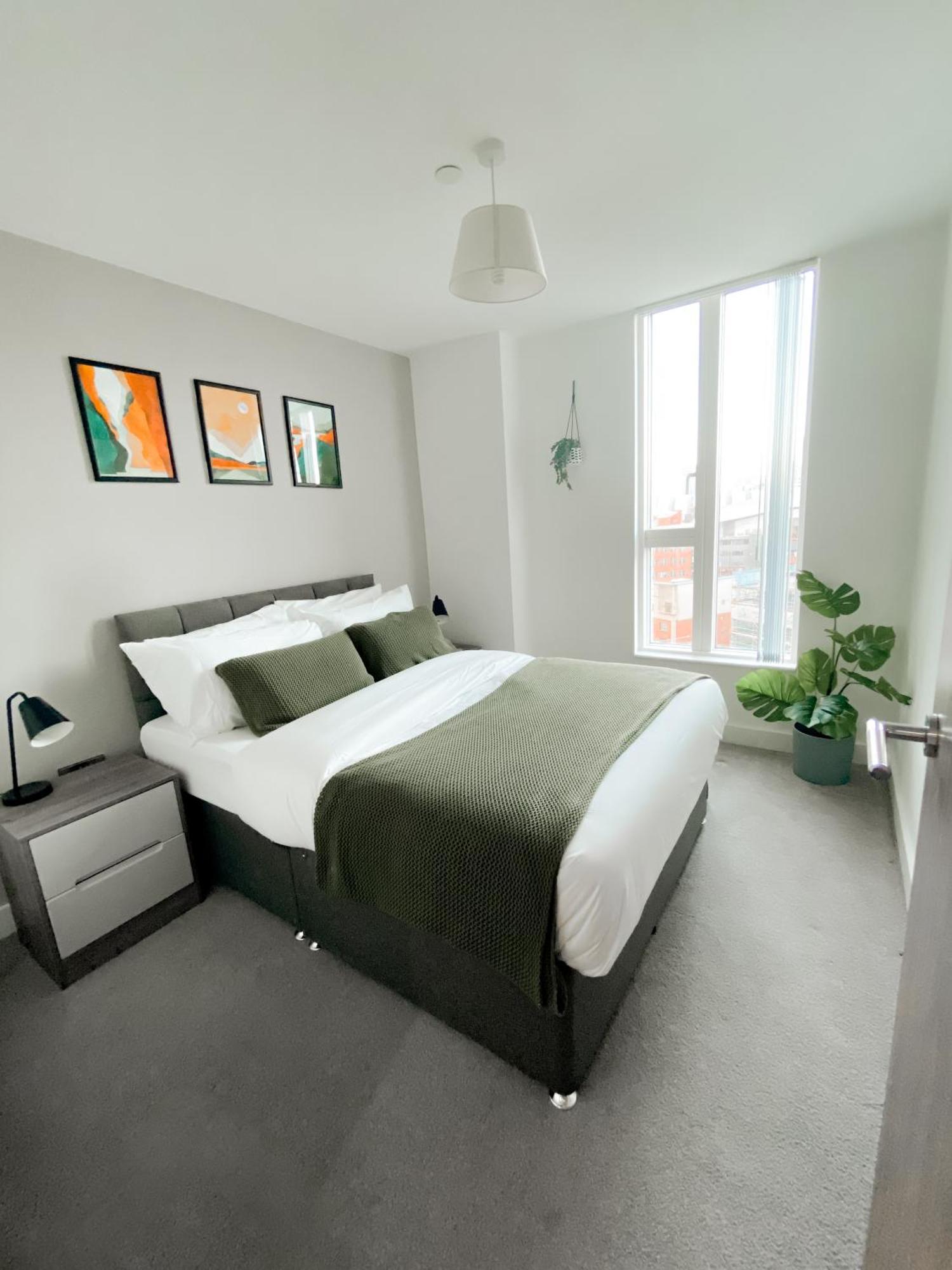 The Panda - Modern 2 Bedroom Apt In Manchester City Centre エクステリア 写真